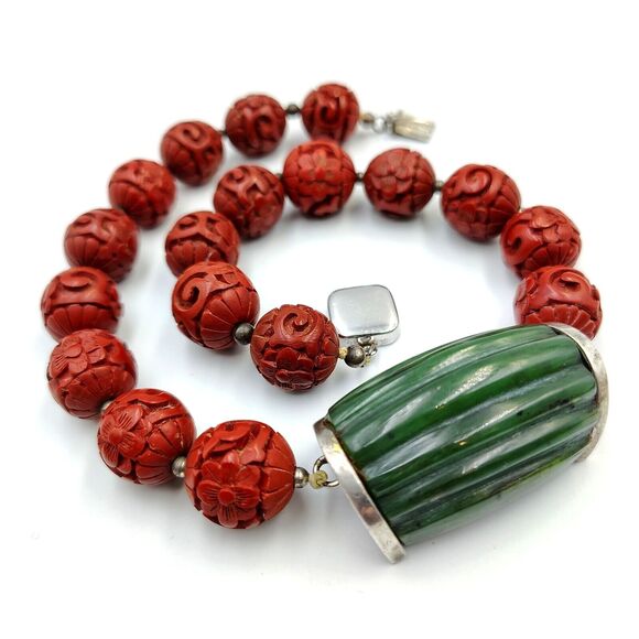 Vintage Sterling Silver 925 Carved Green Jade Nephrite Cinnabar Beaded Necklace